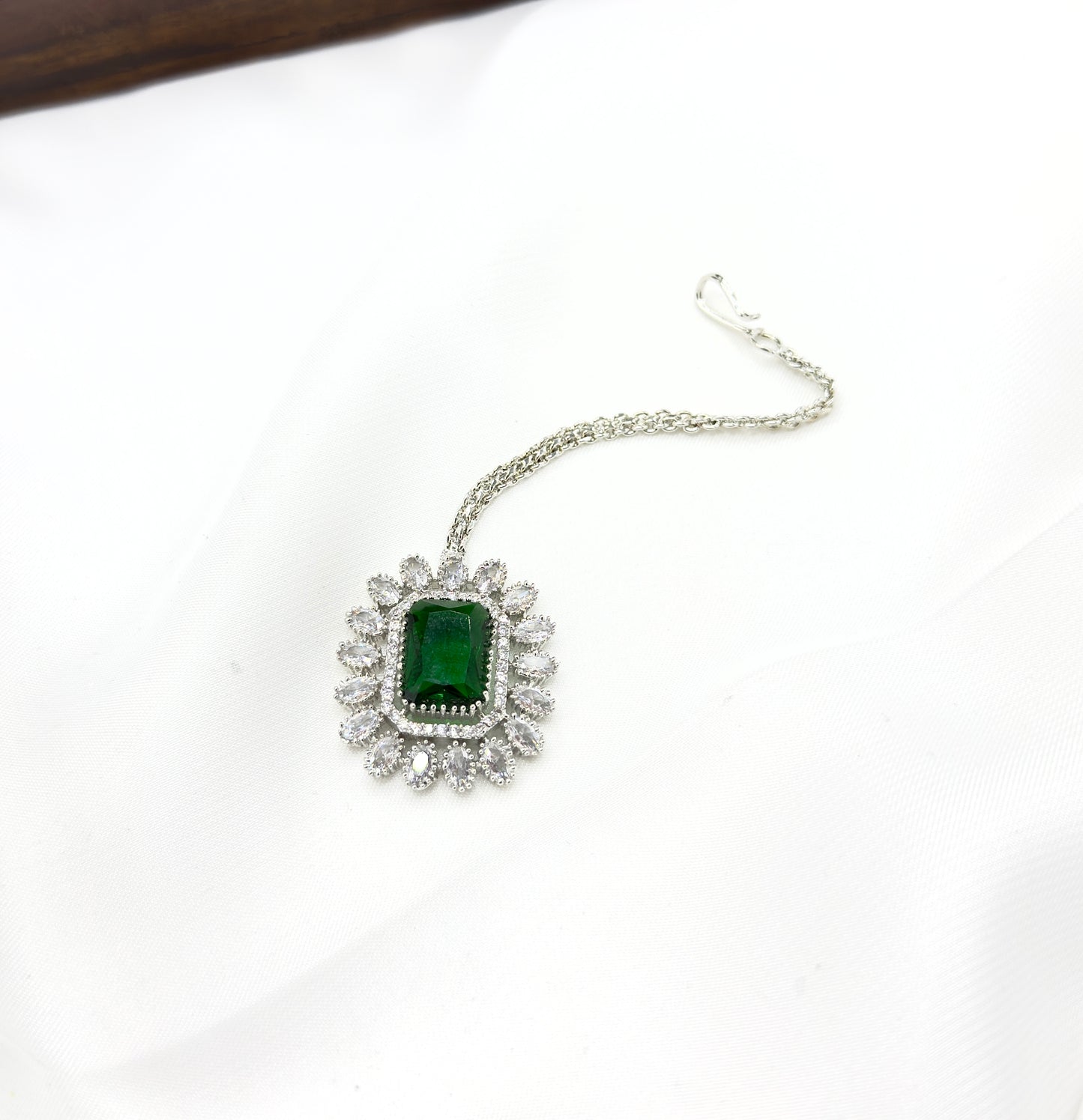 American Diamond Bindias