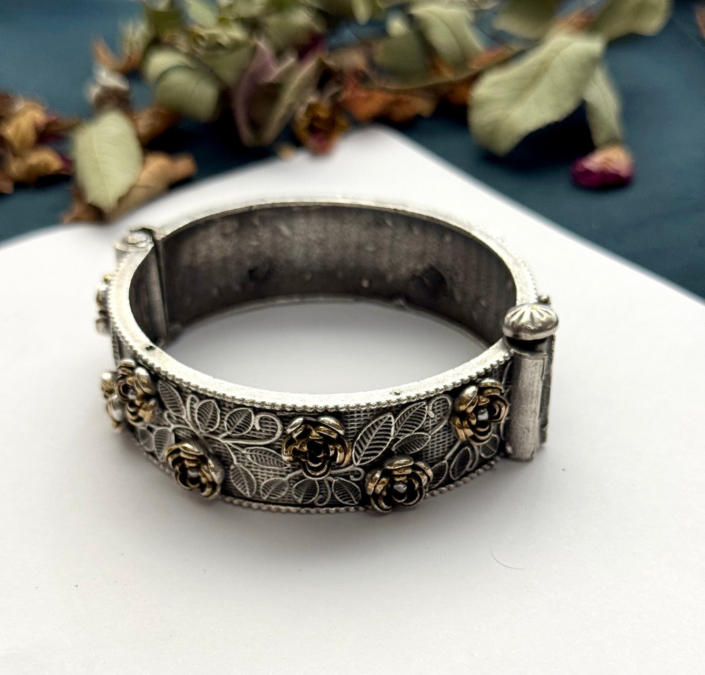 Premium brass made oxidised openable Flower Bangle ( size standard 2.6 )