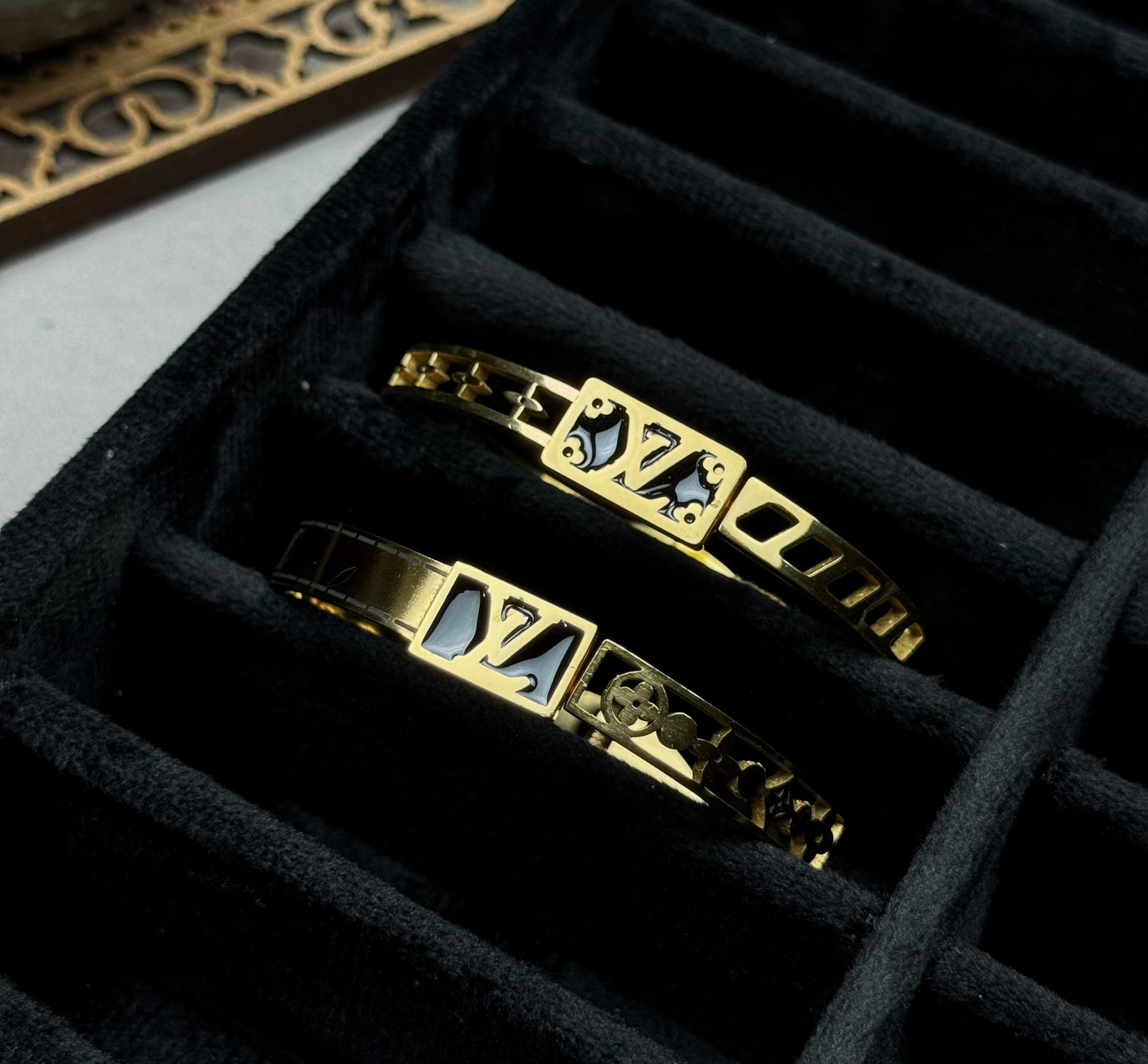 Stainless steel openable Bangles