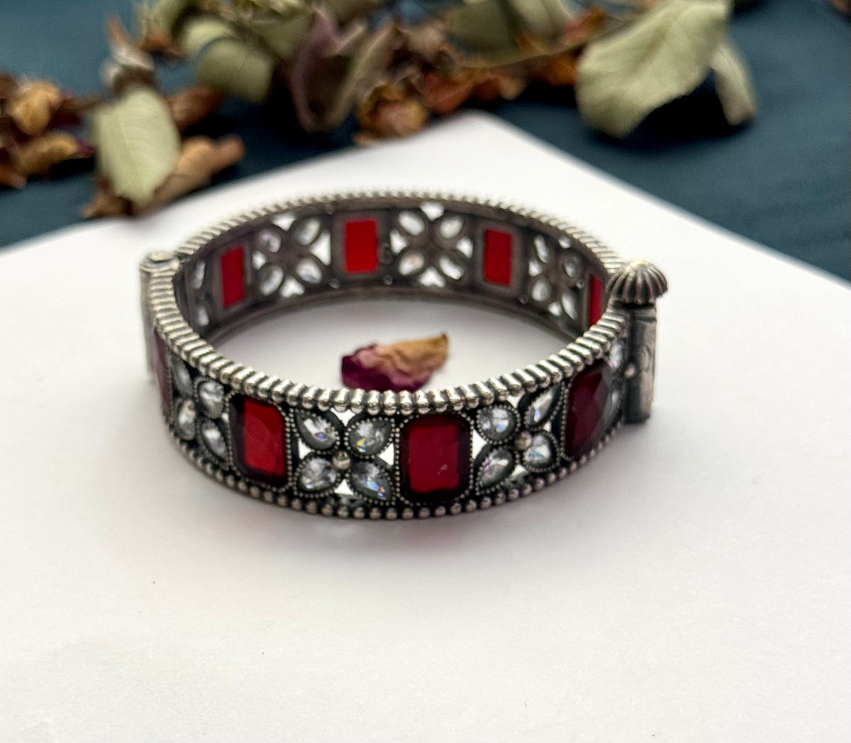 Premium brass made oxidised openable Bangle ( size standard 2.6)