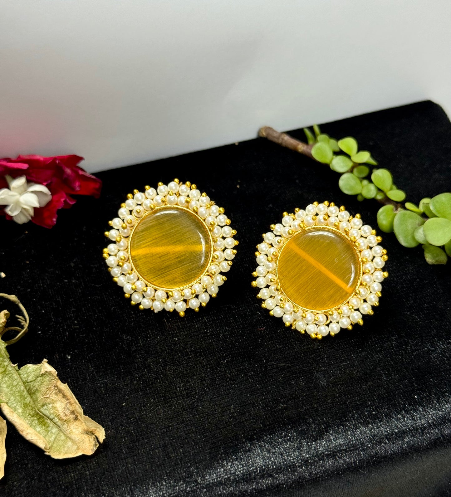 Premium Brass Gajra Tops