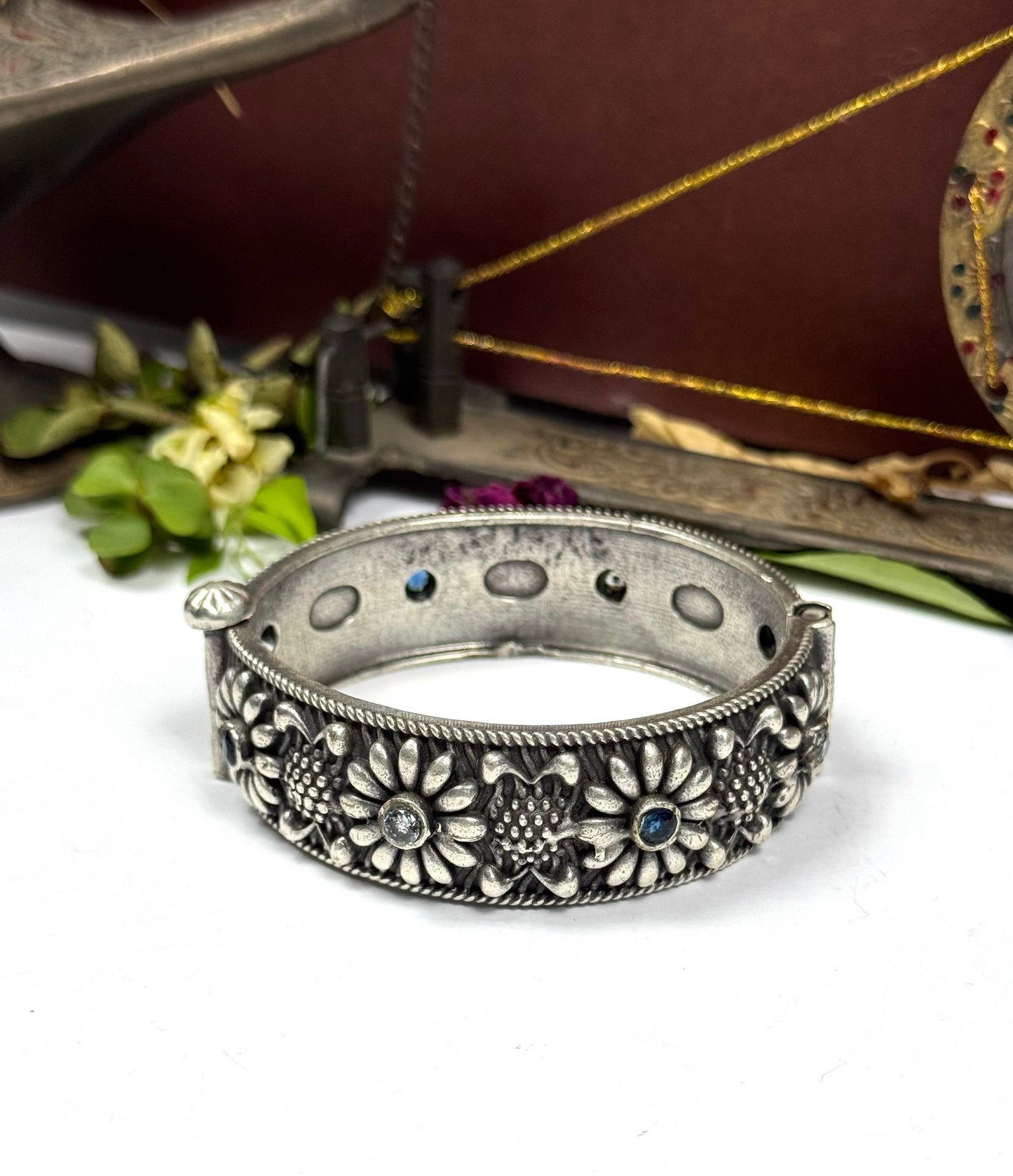 Brass made Flower bangles