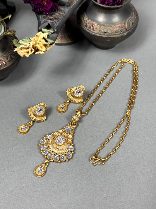Rajwadi Brass Pendant Set