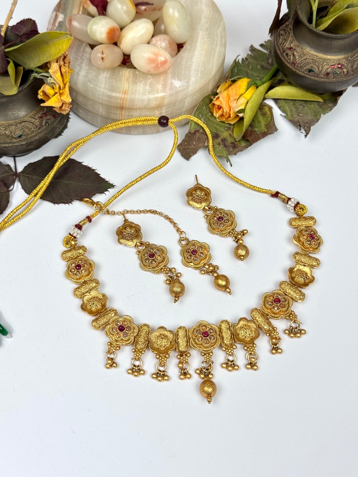 Rajwadi Phool Necklace set