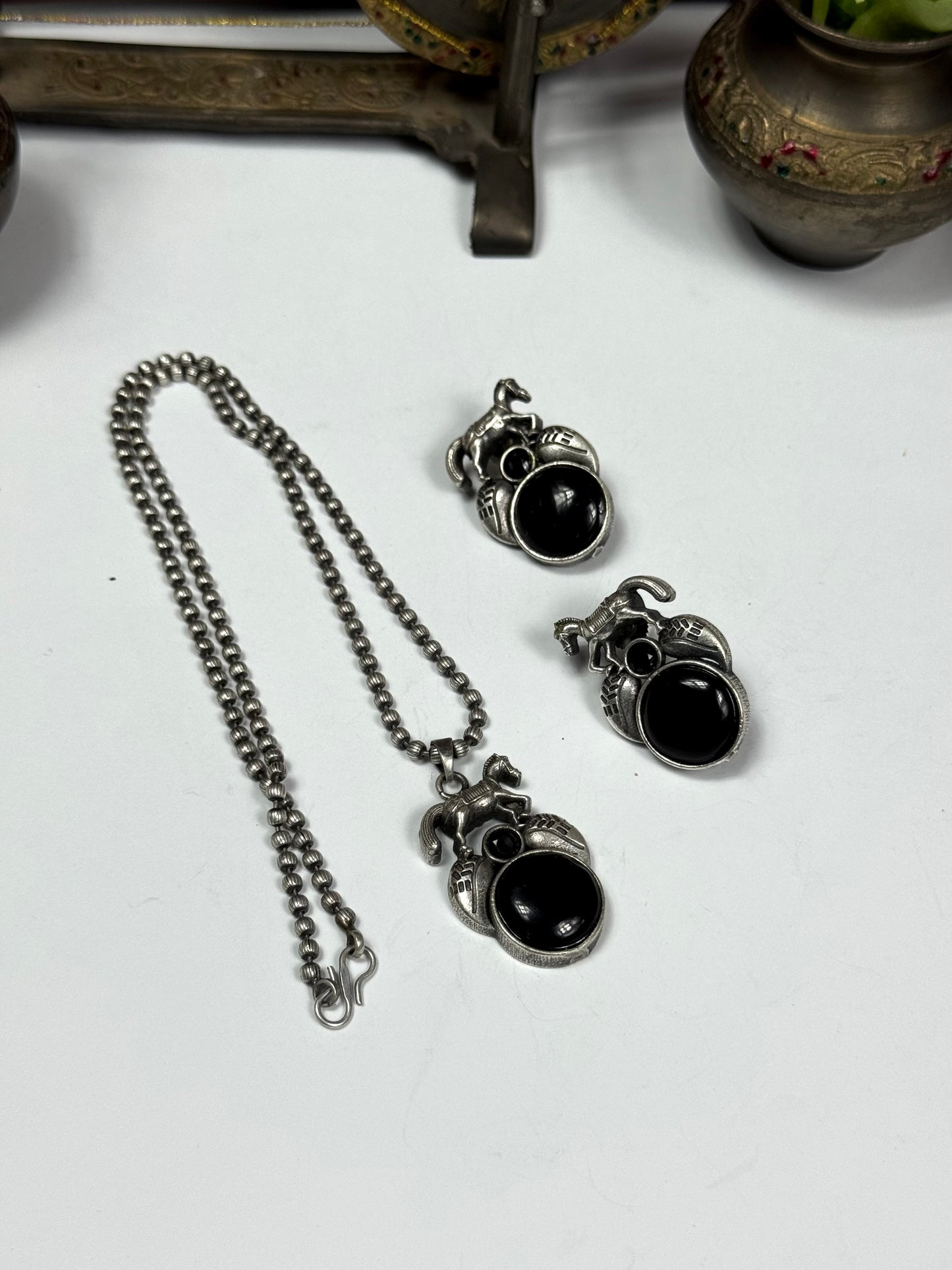 Premium Oxidised Mughal Pendnat set brass made