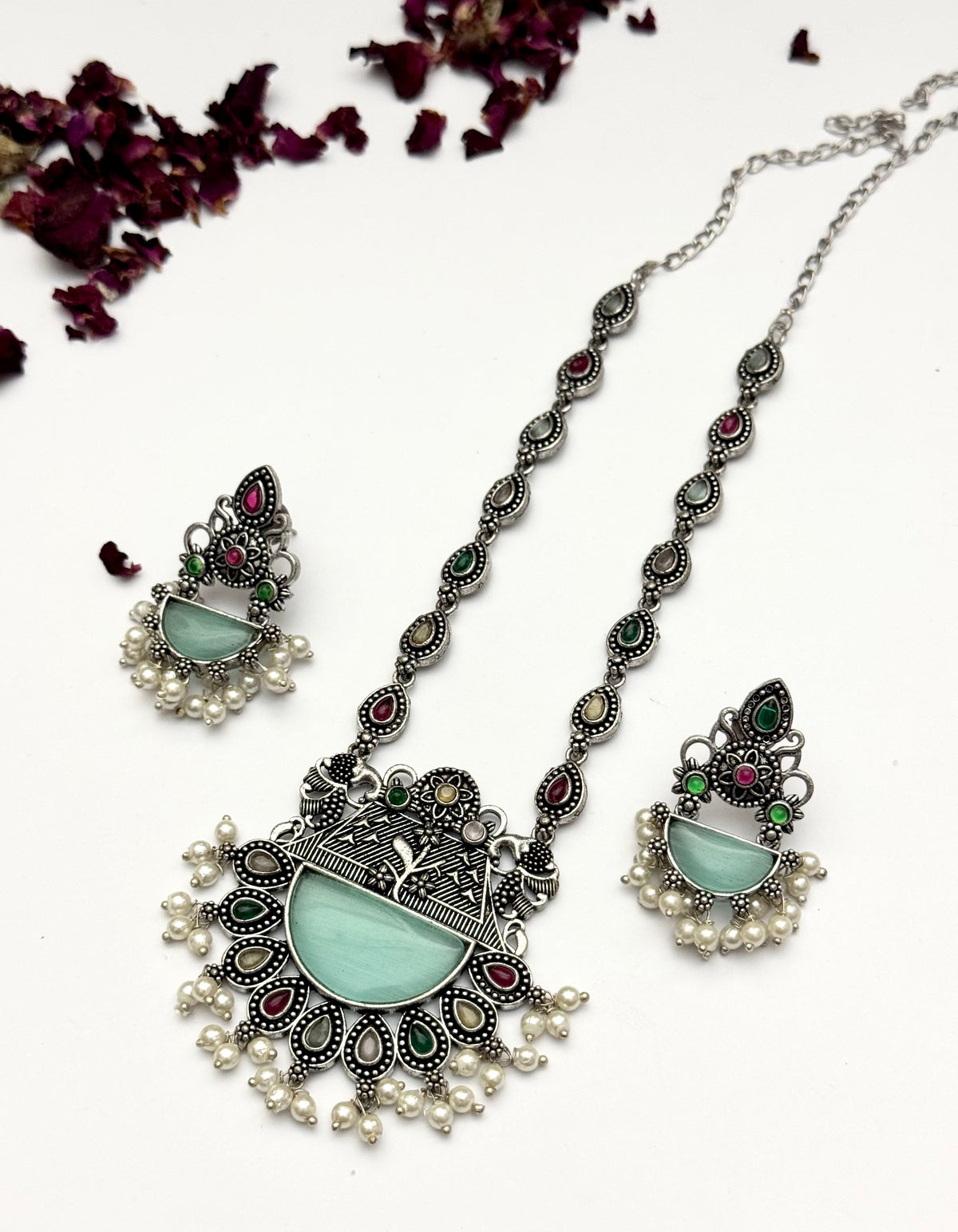 Premium oxidised pendant set