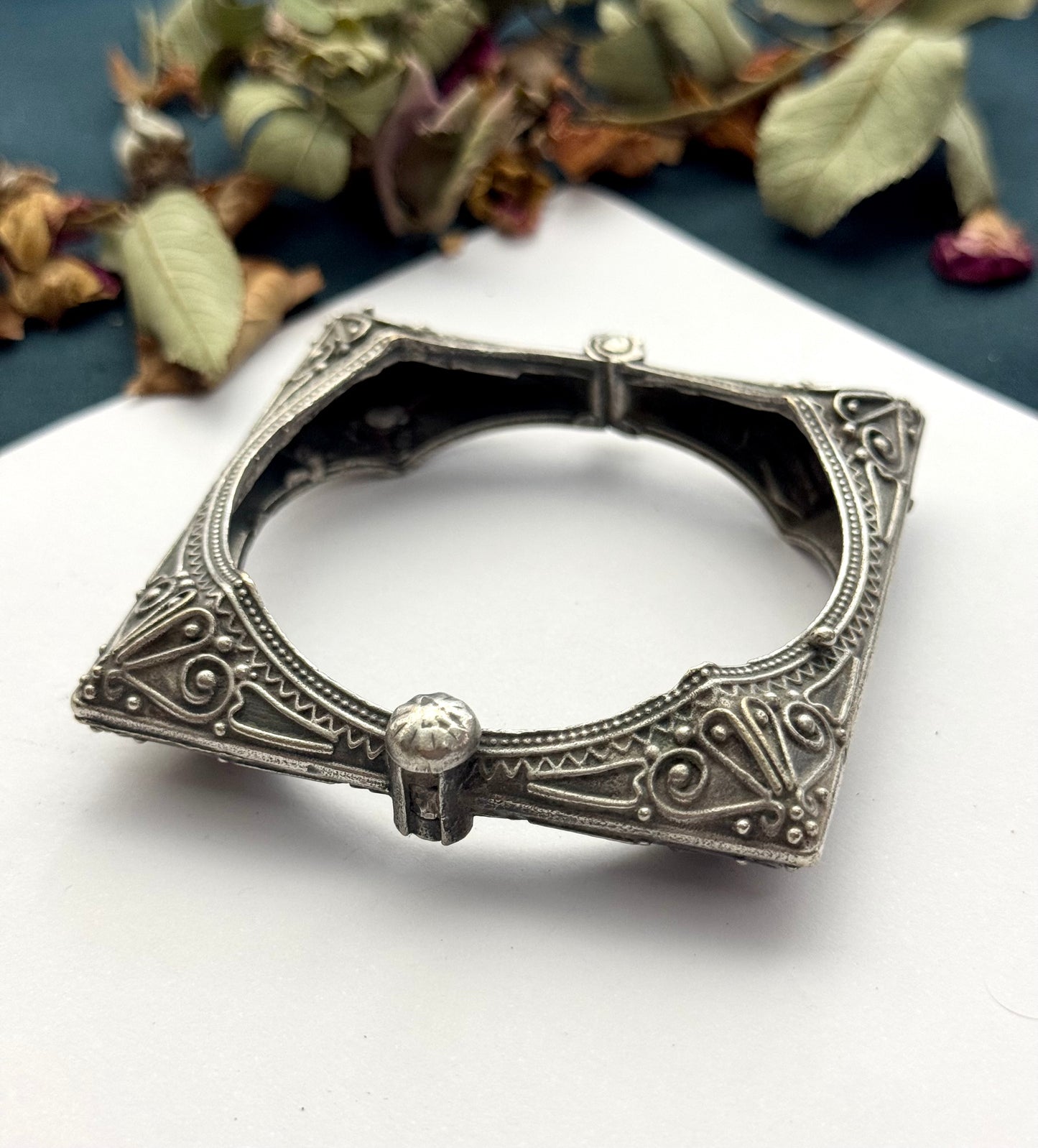 Premium Brass made Oxidised openable Bangles